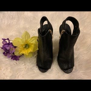 ✨ Adorable Bebe Heels